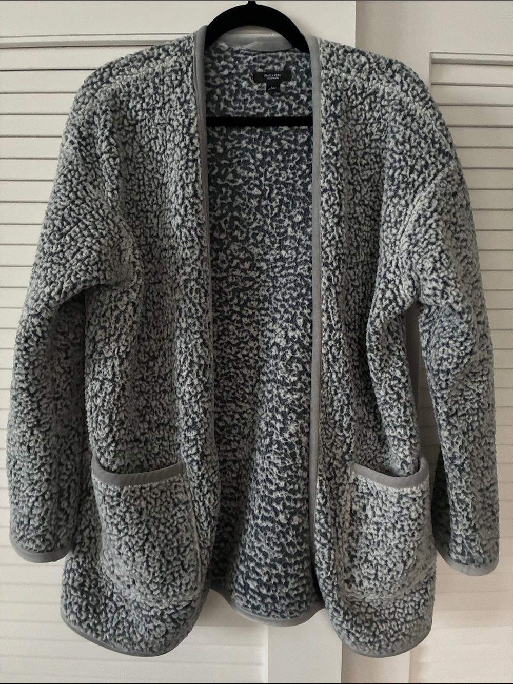 Simply Vera Vera Wang Gray and White Sherpa Open Cardigan